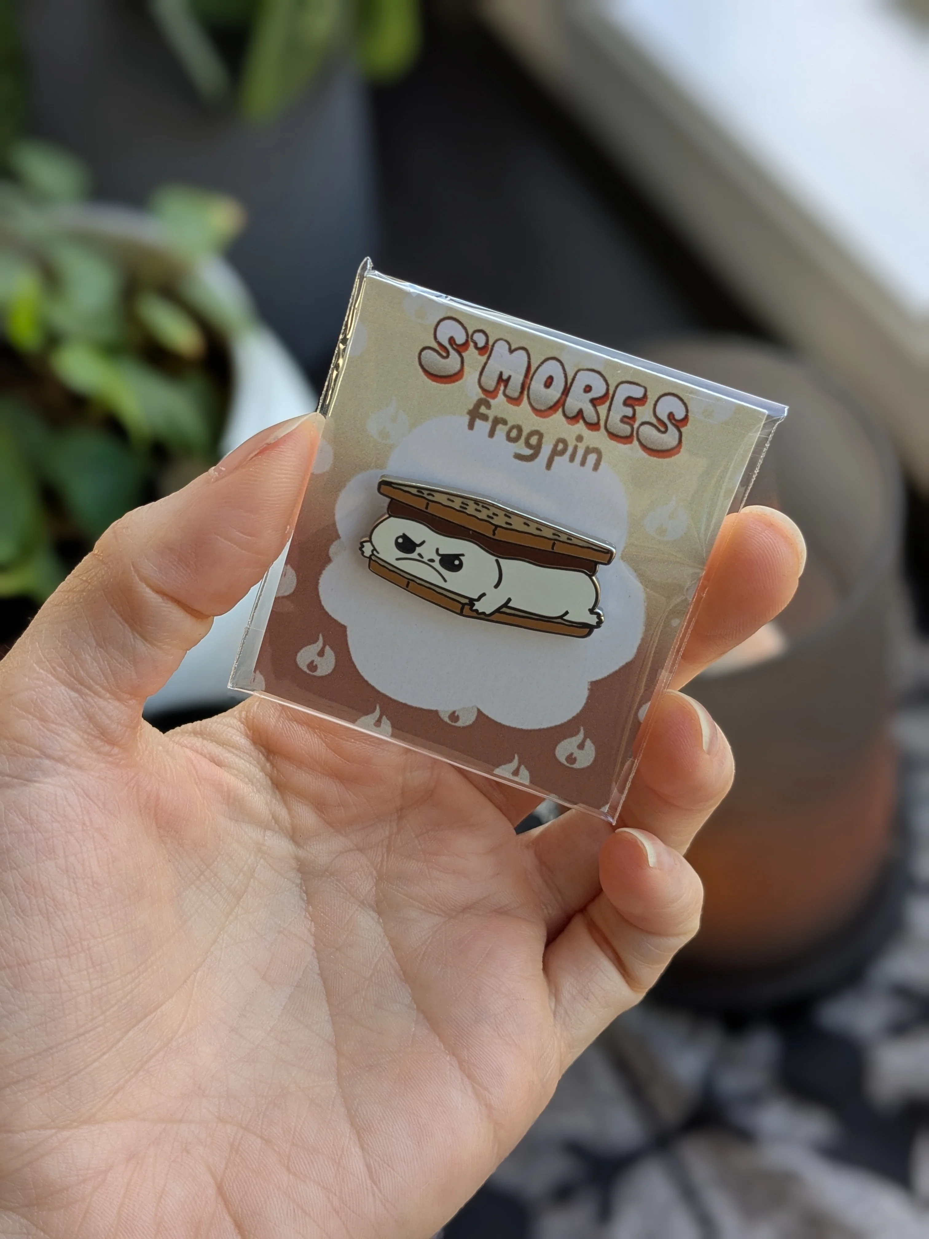 Enamel Pin - S'mores Frog - Image 3