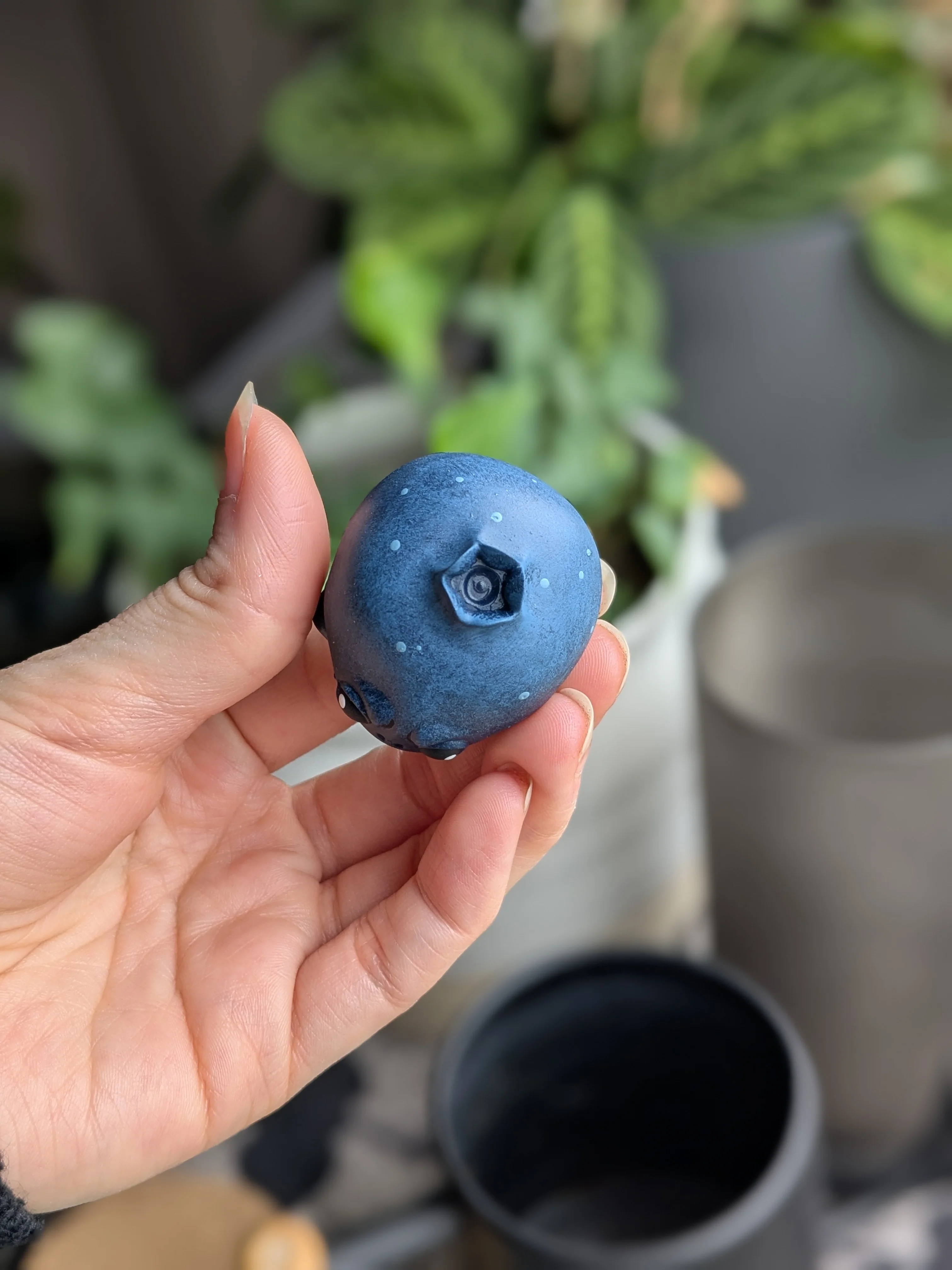 Grumpy Blueberry Frog - Image 5