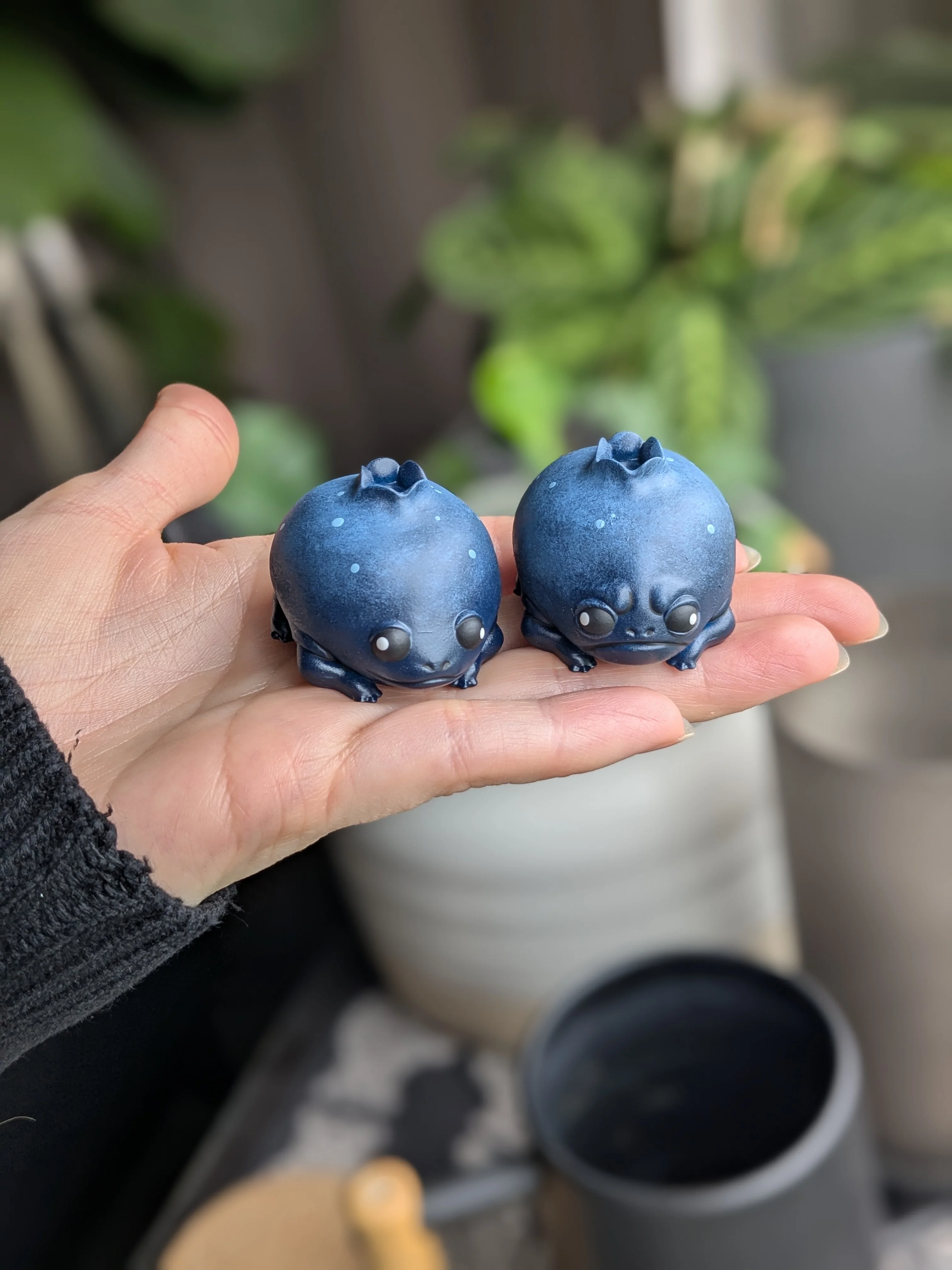 Grumpy Blueberry Frog - Image 6